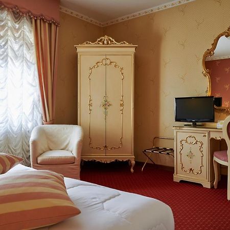 Hotel Villa Delle Ortensie Sant'Omobono Imagna Extérieur photo