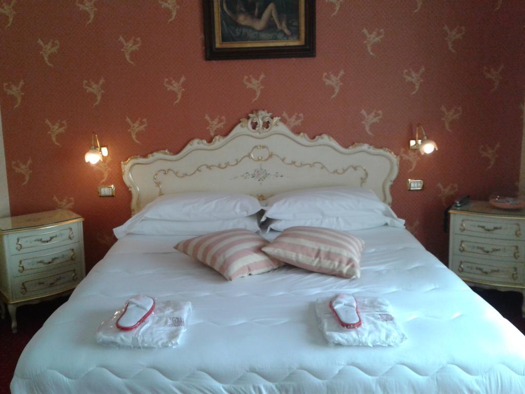 Hotel Villa Delle Ortensie Sant'Omobono Imagna Extérieur photo