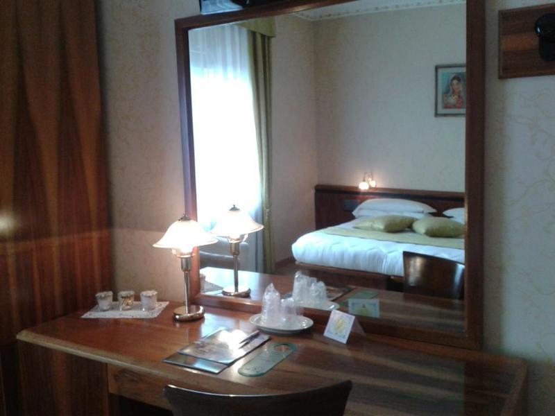 Hotel Villa Delle Ortensie Sant'Omobono Imagna Extérieur photo