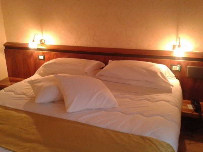 Hotel Villa Delle Ortensie Sant'Omobono Imagna Extérieur photo