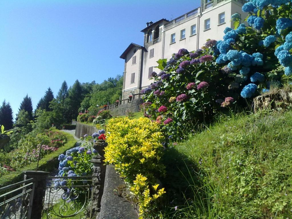 Hotel Villa Delle Ortensie Sant'Omobono Imagna Extérieur photo