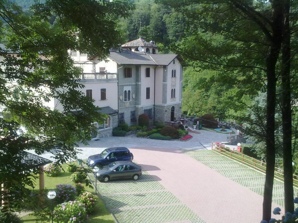 Hotel Villa Delle Ortensie Sant'Omobono Imagna Extérieur photo