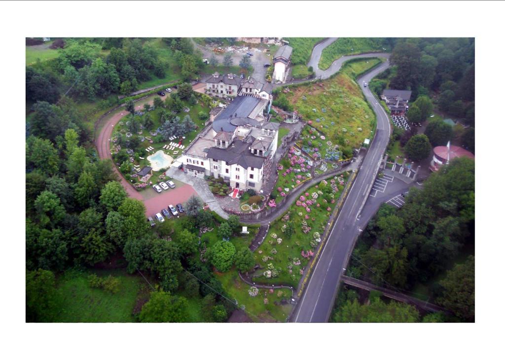 Hotel Villa Delle Ortensie Sant'Omobono Imagna Extérieur photo