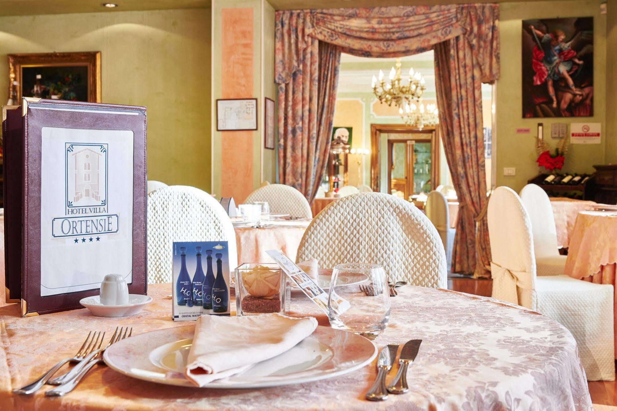 Hotel Villa Delle Ortensie Sant'Omobono Imagna Extérieur photo