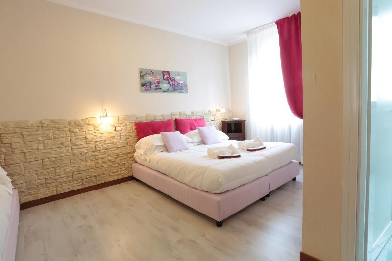 Hotel Villa Delle Ortensie Sant'Omobono Imagna Extérieur photo