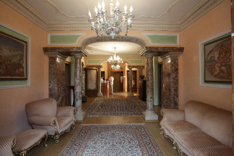 Hotel Villa Delle Ortensie Sant'Omobono Imagna Extérieur photo